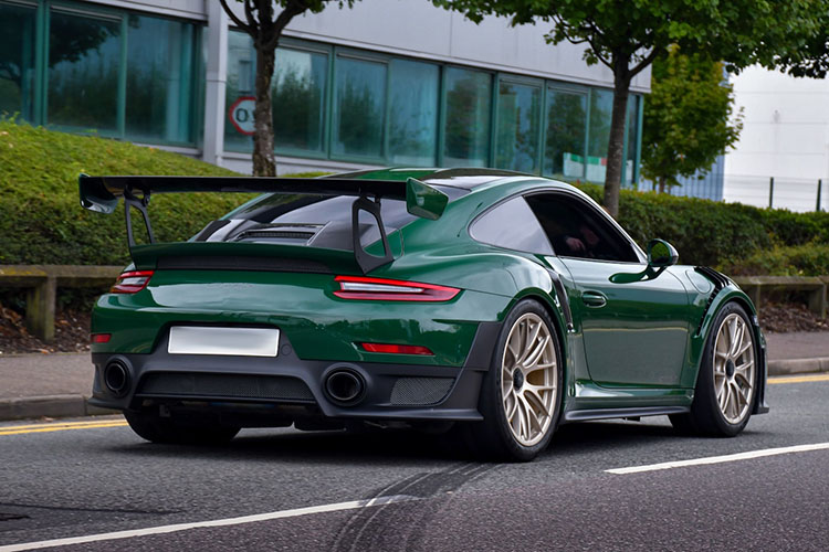 Green Porsche 911