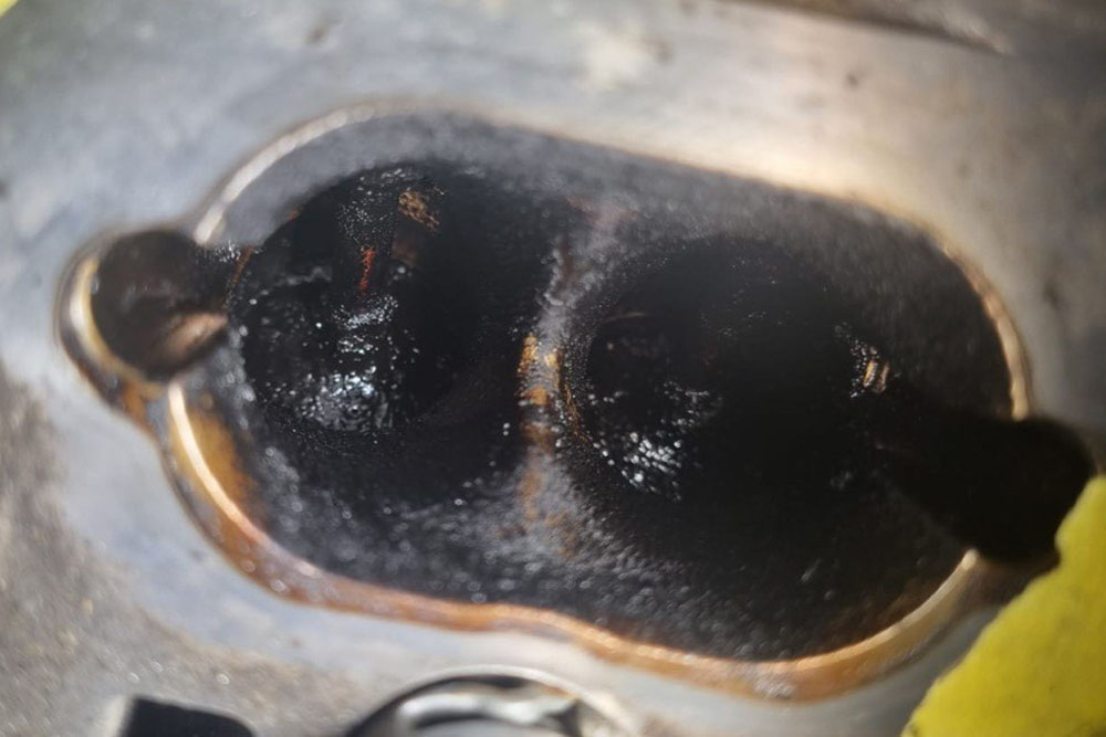 Carbon build up in a direct injection engine