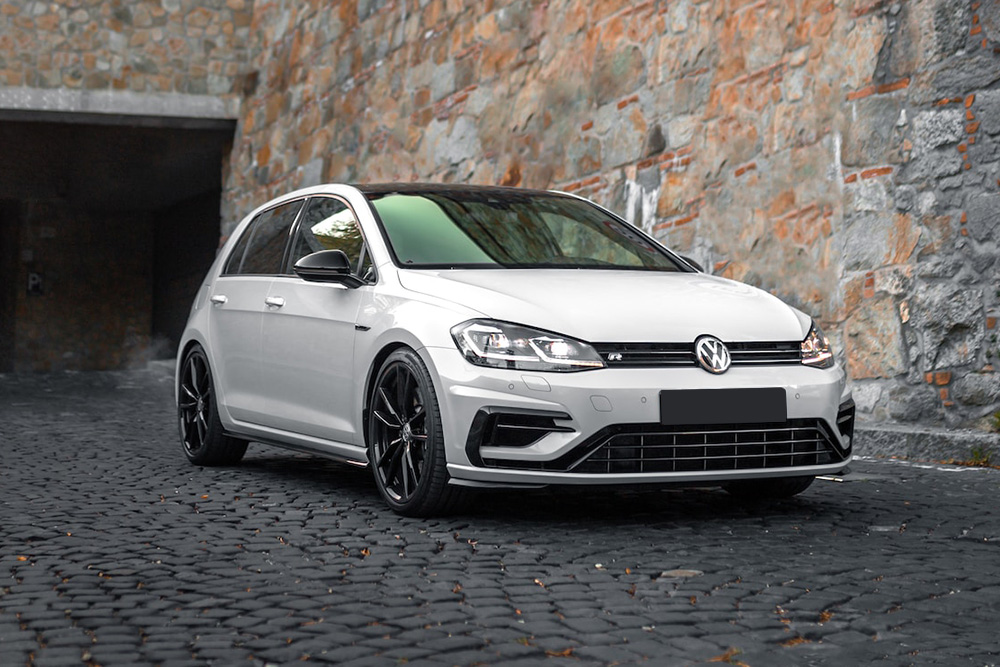 Volkswagen Golf 7 With a Water Pump Failure